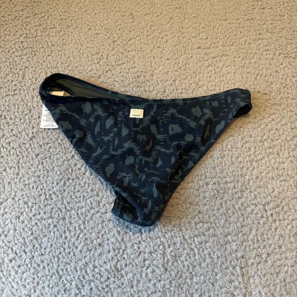 Vuori Aqua Bikini Bottom Color: Beryl Spots Size XS VW709 - Picture 3 of 11
